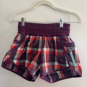 Lululemon Pattern Shorts 3 inch Size 4